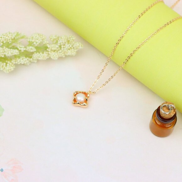 "Elegant Rose Gold Pearl Pendant Necklace for Women, XPNL1912 - Picture 10 of 13